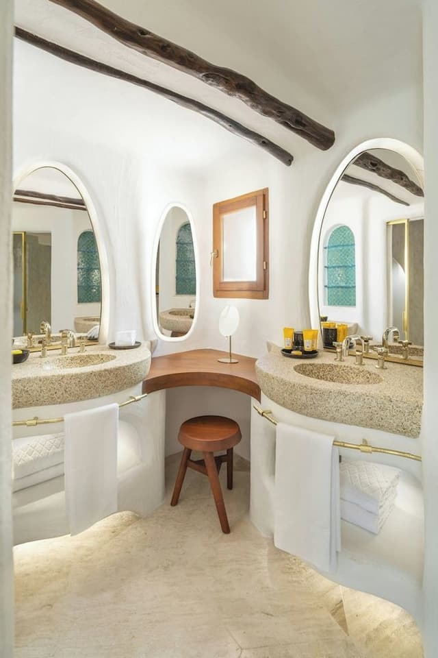 Deluxe Suite, 1 King Bed, Inner View (Contemporary)