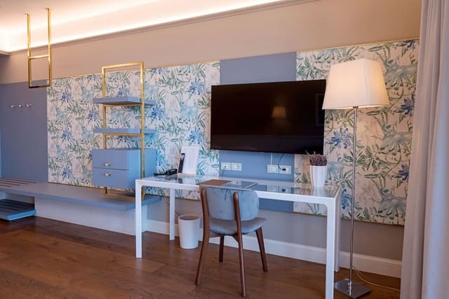 Junior Suite, Lake View