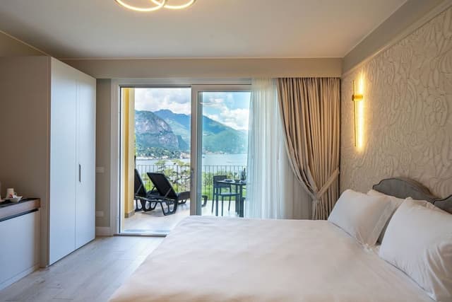 Deluxe Double or Twin Room, Lake View