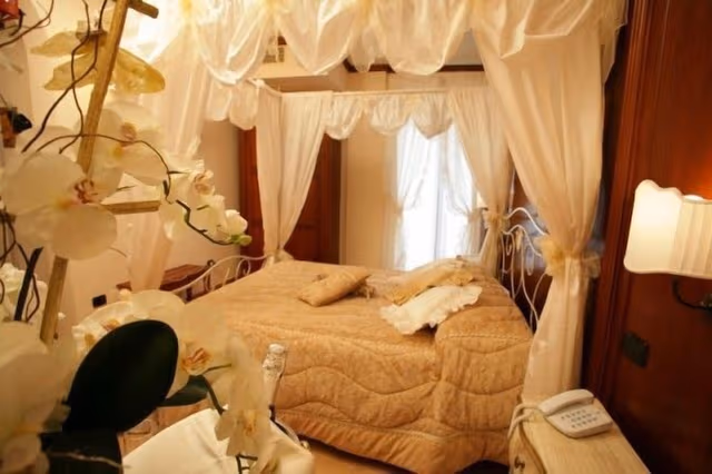 Suite (Turkish Bath)
