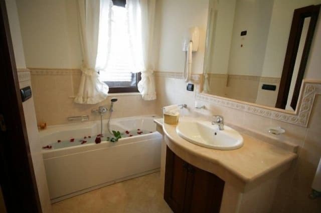 Suite (Turkish Bath)