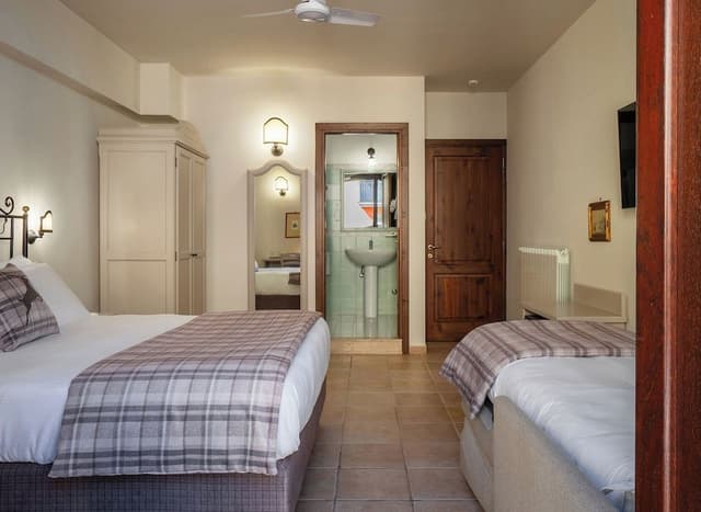 Comfort Triple Room