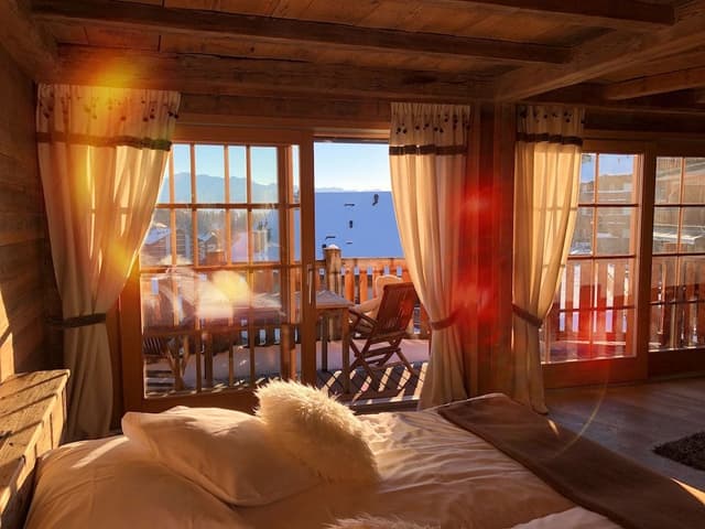 Suite, Balcony, Mountain View (South)
