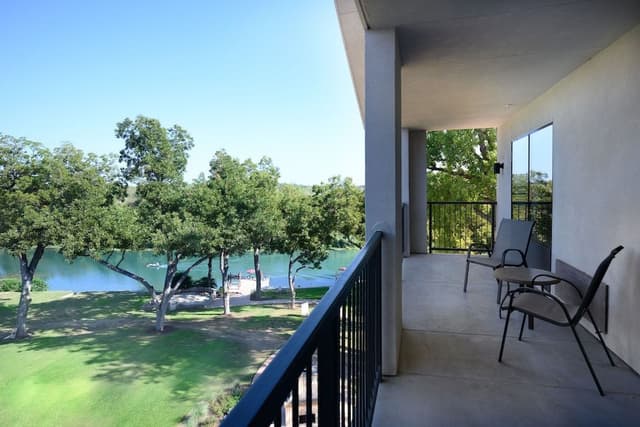 Suite, 1 Bedroom, River View (Hearing Accessible)
