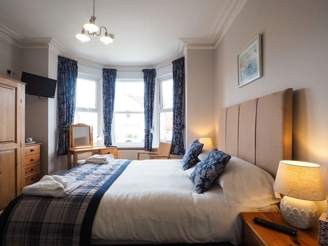 Double Room, 1 King Bed
