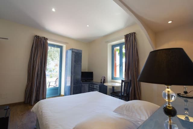 Superior Double Room, Mountain View, Sea Facing