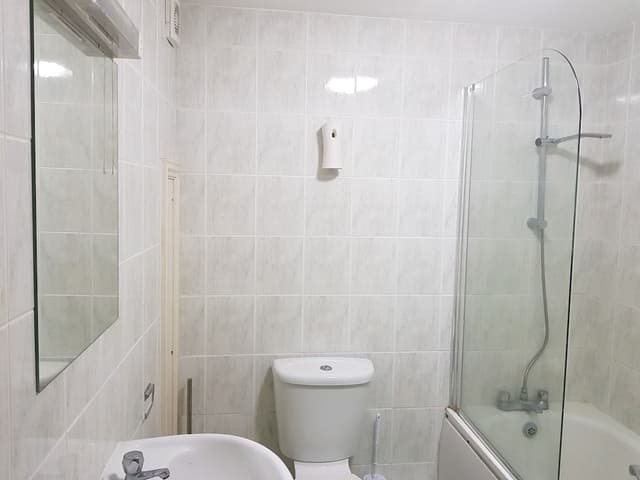 Basic Twin Room, Shared Bathroom