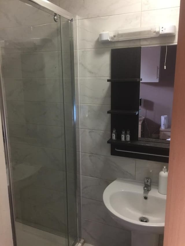 Quadruple Room, Ensuite