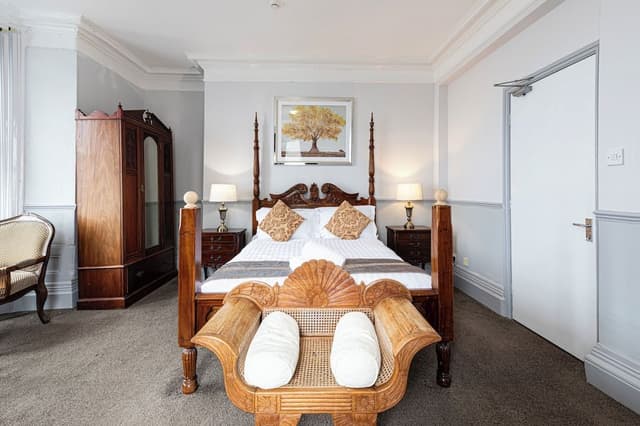 Superior Double Room, Ensuite, Sea View