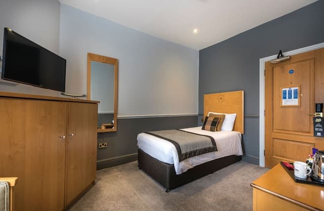 Classic Single Room