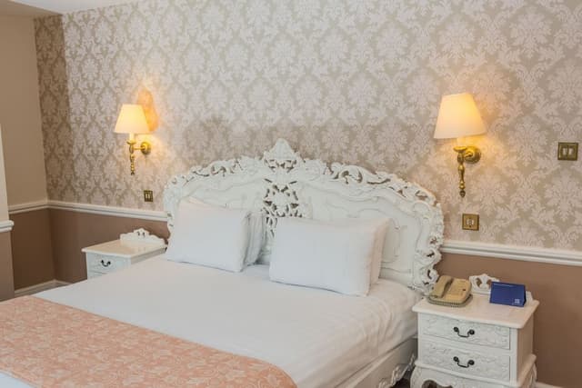 Manor House Superior Room