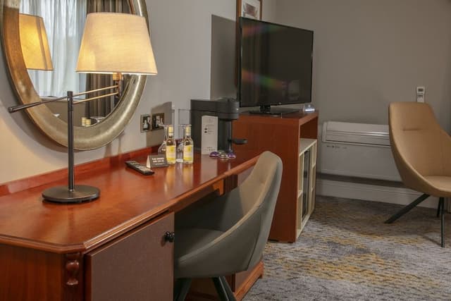 Superior King Room