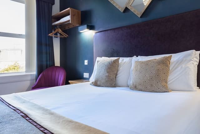 Classic Double Room, Ensuite