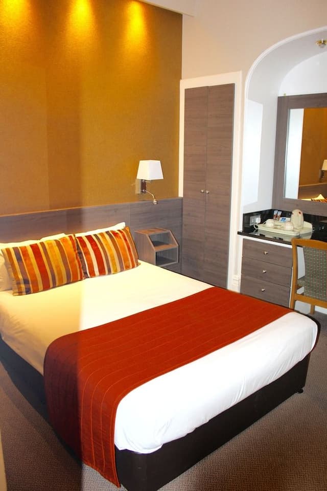 Basic Double Room