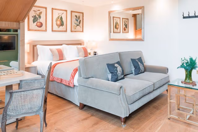 Suite (Hayloft Barn)