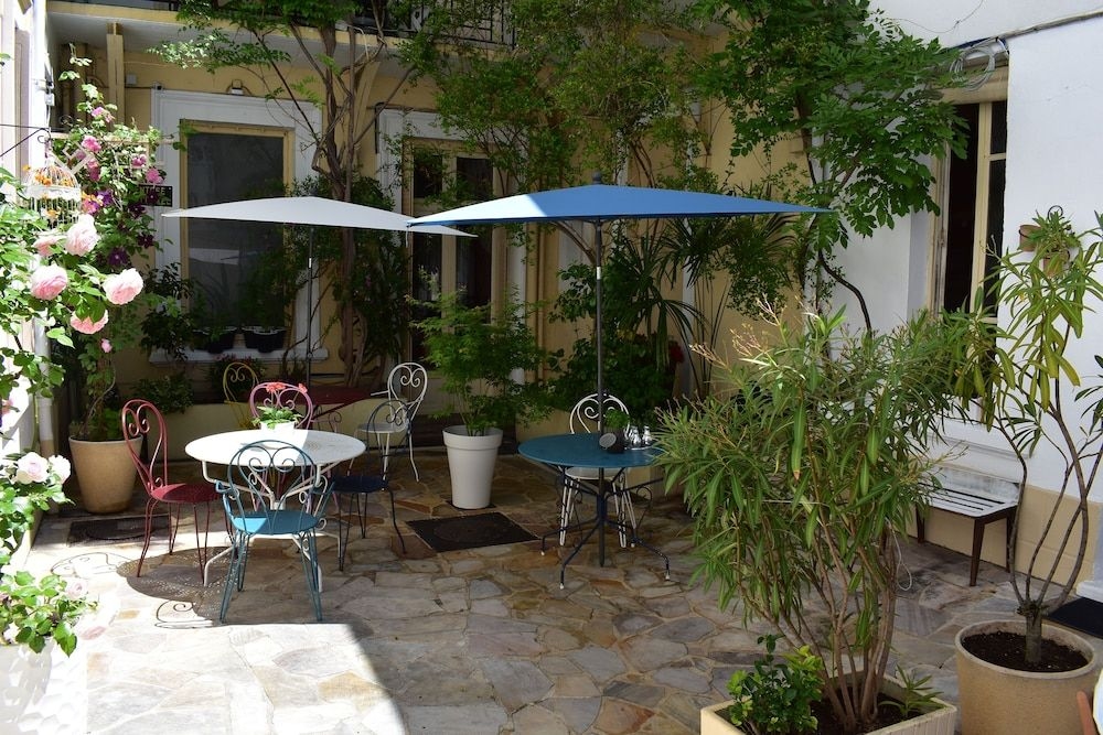 Hotel Henri IV1
