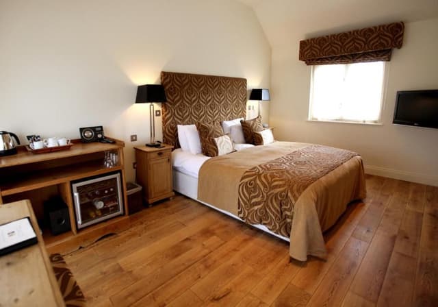 Double Room with Private Bathroom