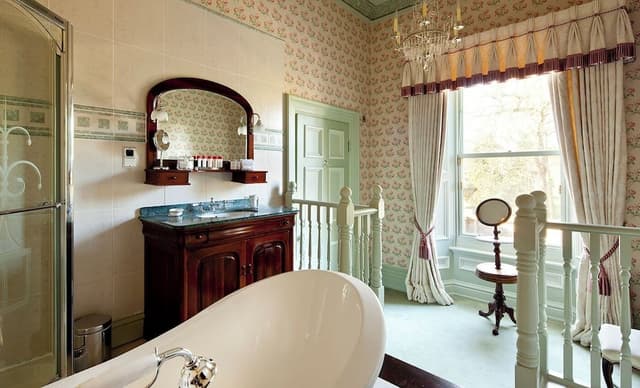 Four Poster Suite