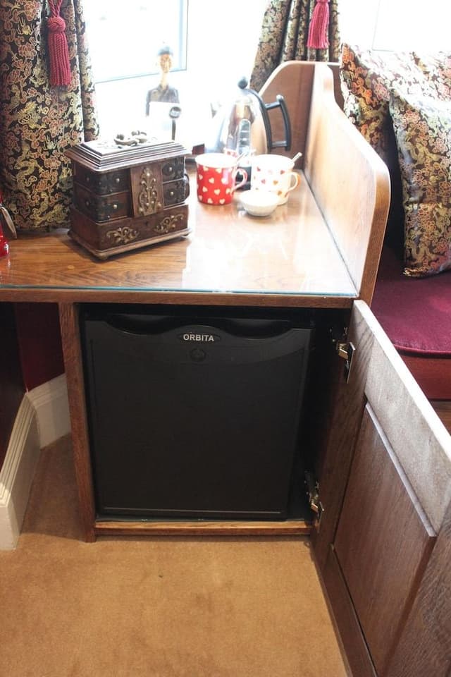 Double Room, Ensuite (Oak Four Poster)