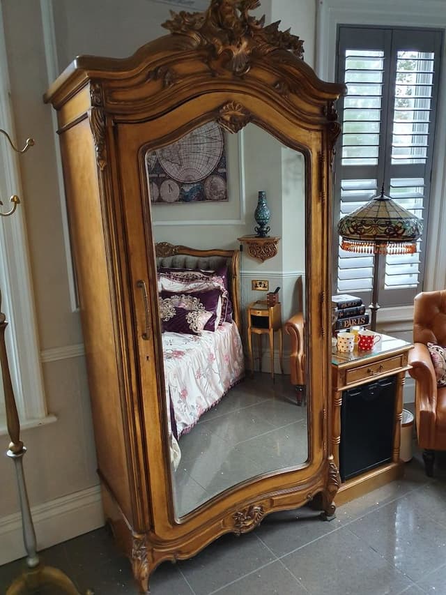 Double Room, Ensuite (Versailles)