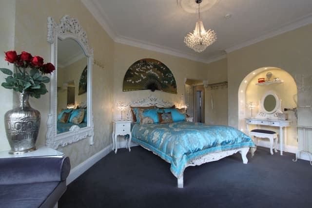 Double Room, Ensuite (French Rococo)