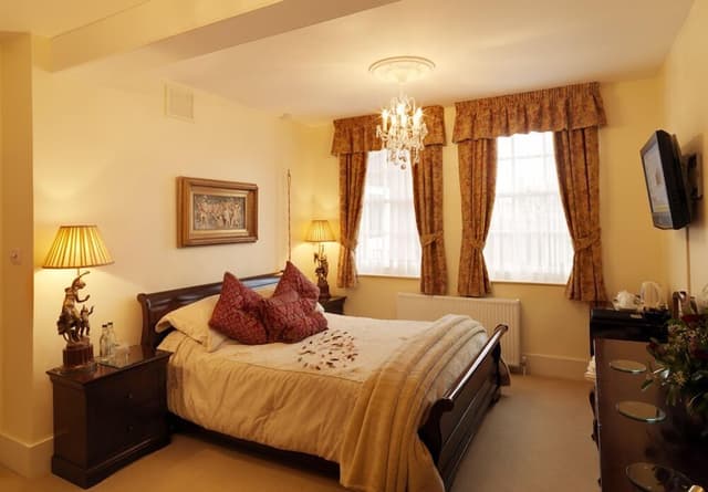 Deluxe Room, Ensuite (Royal Military)