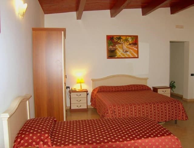 Triple Room