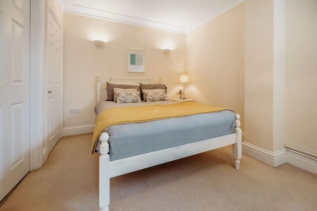 Apartment, 1 Bedroom (Spacious, private parking)