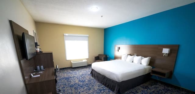 Suite, 1 King Bed, Accessible, Non Smoking