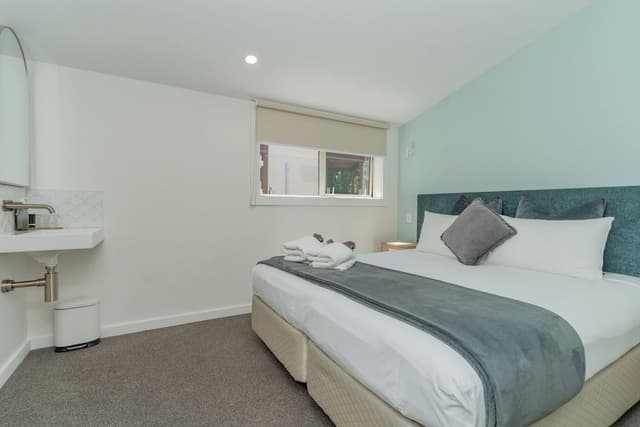 Basic Double or Twin Room, Shared Bathroom