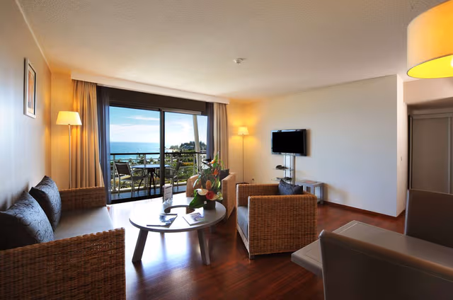 ONE BEDROOM APARTMENT OCEAN VIEW