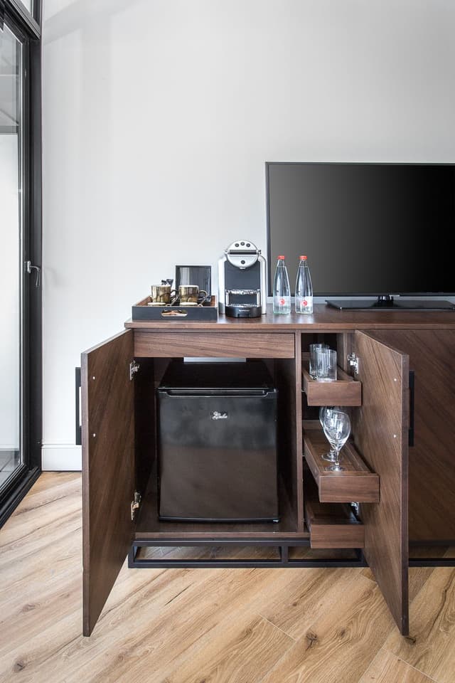 Dolev Room