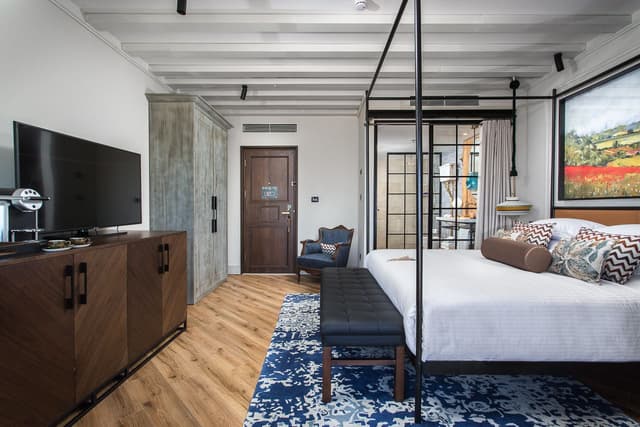 Dolev Room