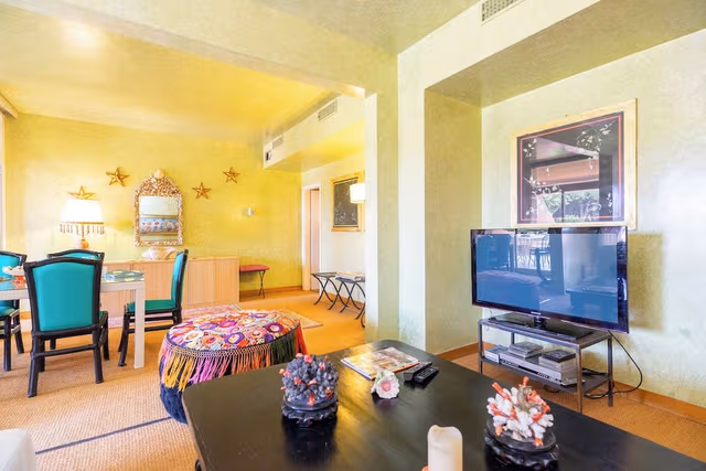 Deluxe Apartment