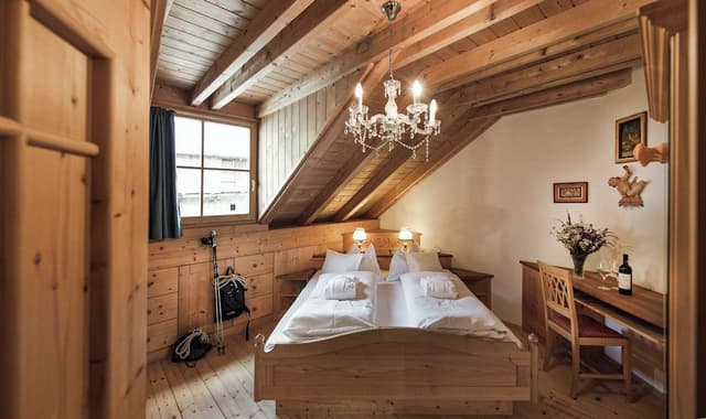 Family Suite Sacun with balcony and Dolomite view