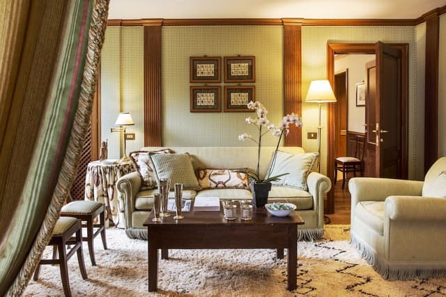 Suite, 1 King Bed
