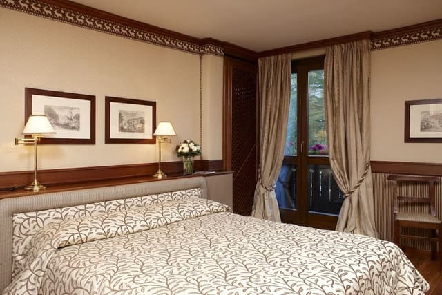 Standard Room, 1 King Bed