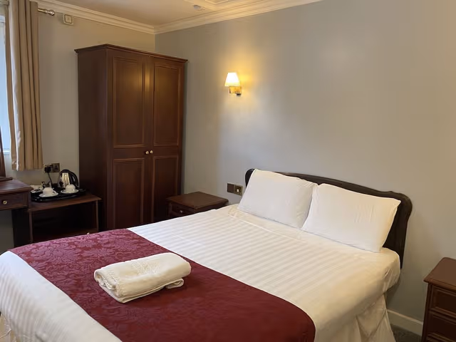 Standard Double Room, Ensuite