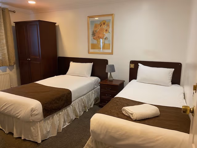 Standard Twin Room, Ensuite