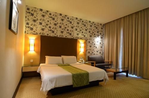 อีสต์วูด แวลลีย์ กอล์ฟ แอนด์ คันทรีคลับ (Eastwood Valley Golf & Country Club)2