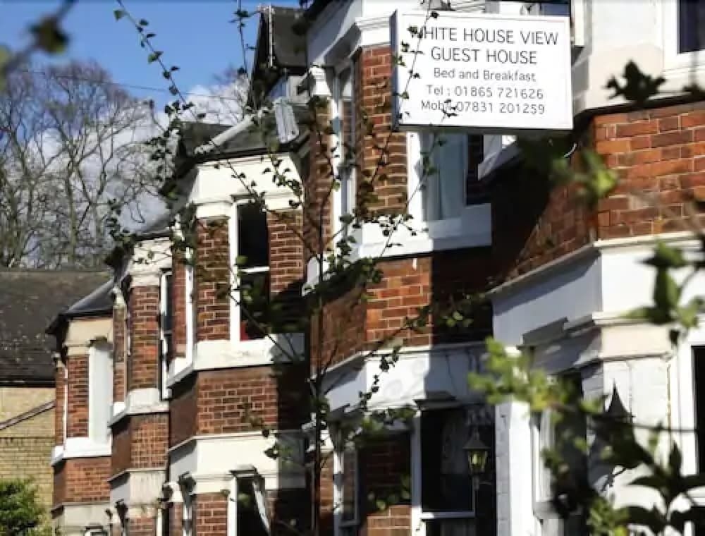 White House View Guest House2