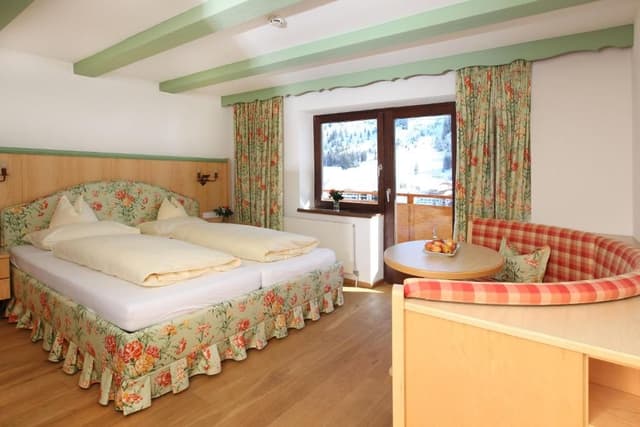 Comfort Triple Room