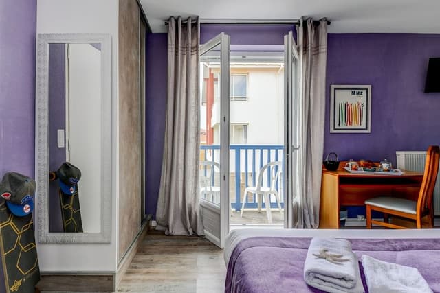 Family Room, City View