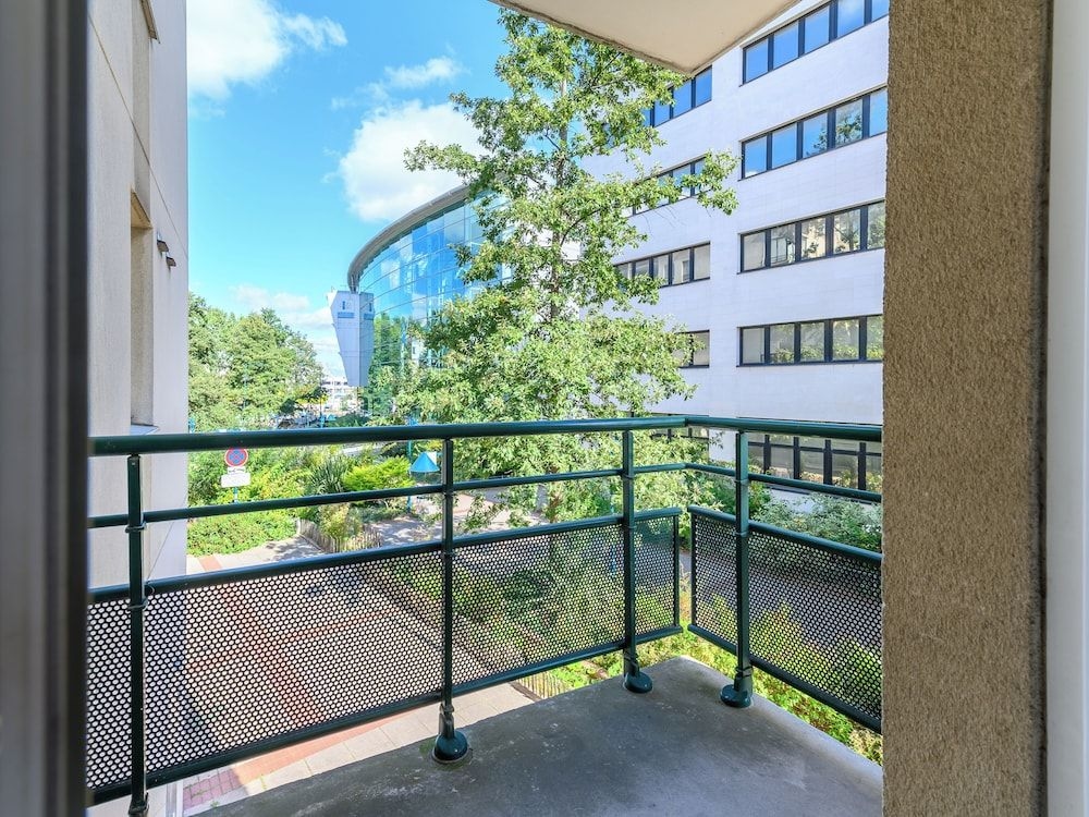 Sejours & Affaires Pantin Charles De Gaulle1