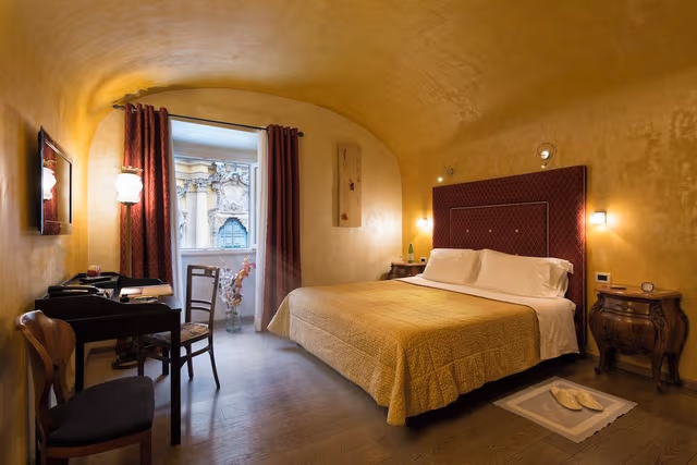 Romantic Double Room, 1 King Bed, Ensuite, City View