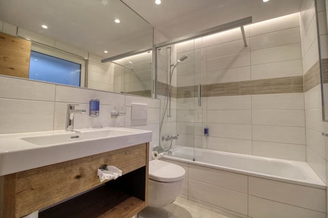 Luxury Apartment, 3 Bedrooms, Mountain View, Mountainside