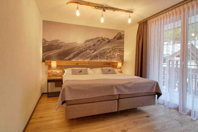 Luxury Apartment, 3 Bedrooms, Mountain View, Mountainside