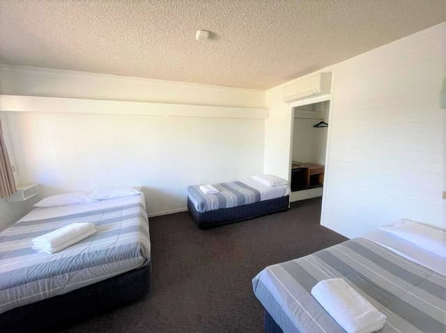 Large Family Room, 2 Bedrooms