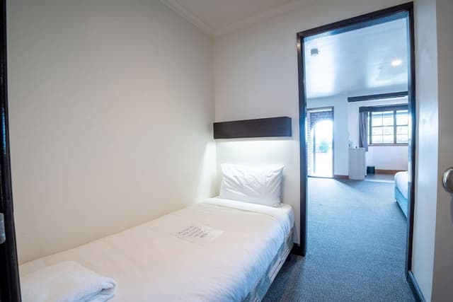 Superior King Spa Suite