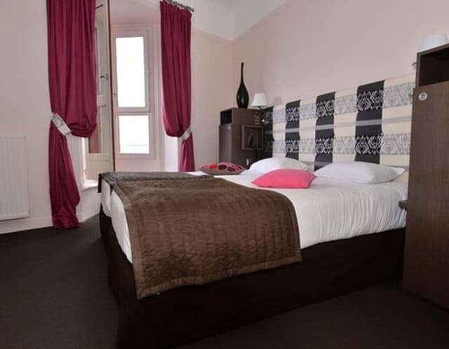 Comfort Triple Room + City View